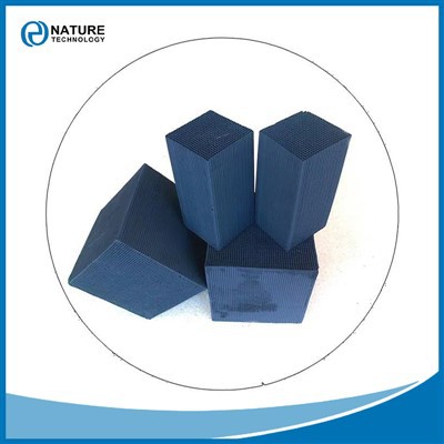 الكربون المنشط قرص العسل للماء لمعالجة الغاز